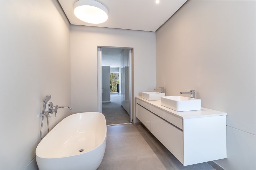 4 Bedroom Property for Sale in Pearl Valley at Val de Vie Western Cape